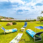 Sul Golfo Del Pevero Con Accesso A Mare Villa